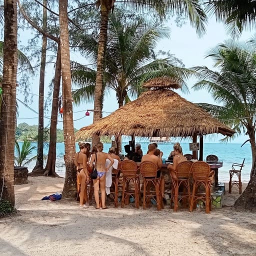 (Taxi) Pick up to visit Palm Beach Resort FREE